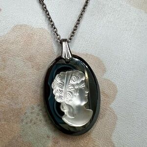 Vintage Victorian Lady Cameo Black & White Necklace Silver 925 Chain